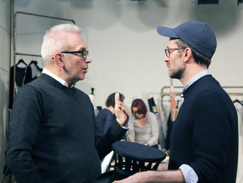 Loïc Prigent con Jean Paul Gaultier durante el rodaje de uno de sus documentales. 