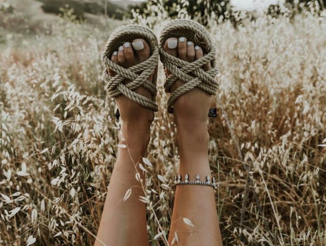 Ni de esparto ni ‘piscineras’: las sandalias del verano están hechas de cuerda