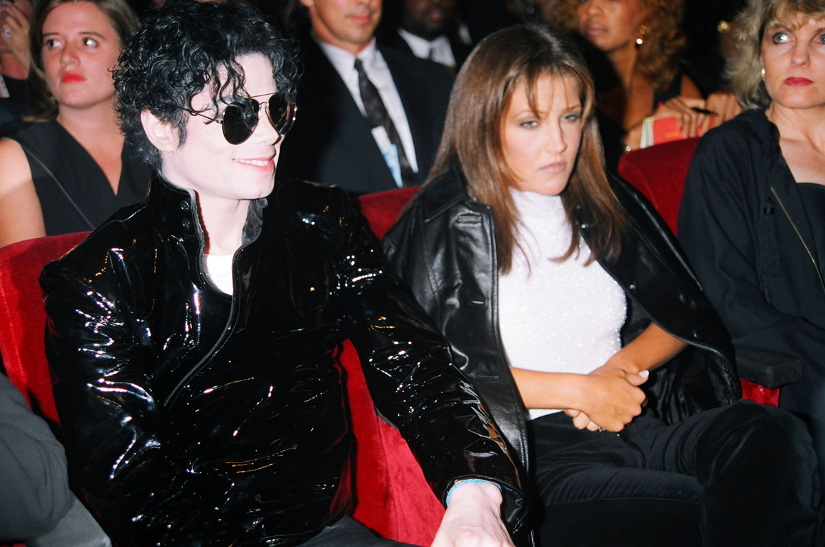 Michael Jackson y Lisa-Marie Presley: los 20 meses del matrimonio más extraño del pop