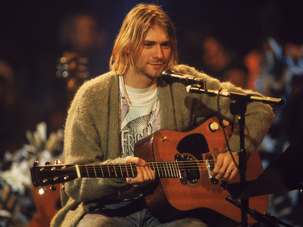 Torrente Mirar furtivamente Injerto La chaqueta del 'Unplugged' de Kurt Cobain se vende por 300.000 euros