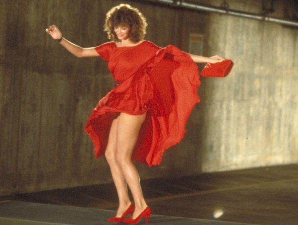 Barrio bajo idiota plan de estudios La historia de la prenda más erótica de la historia del cine: el vestido de  'La mujer de rojo' | Moda | S Moda EL PAÍS
