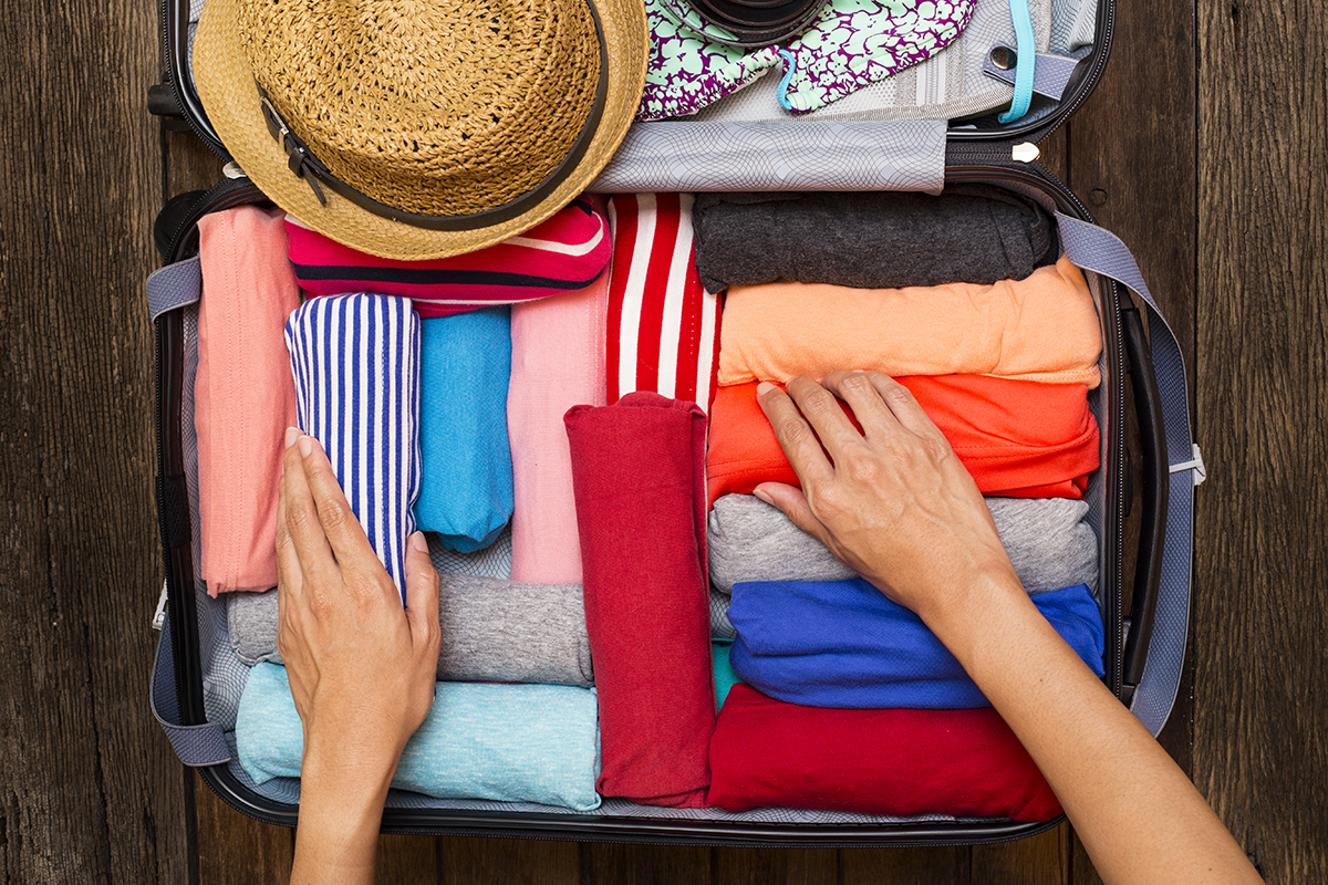Diez trucos infalibles para no se arrugue la ropa en la maleta Moda | S Moda PAÍS