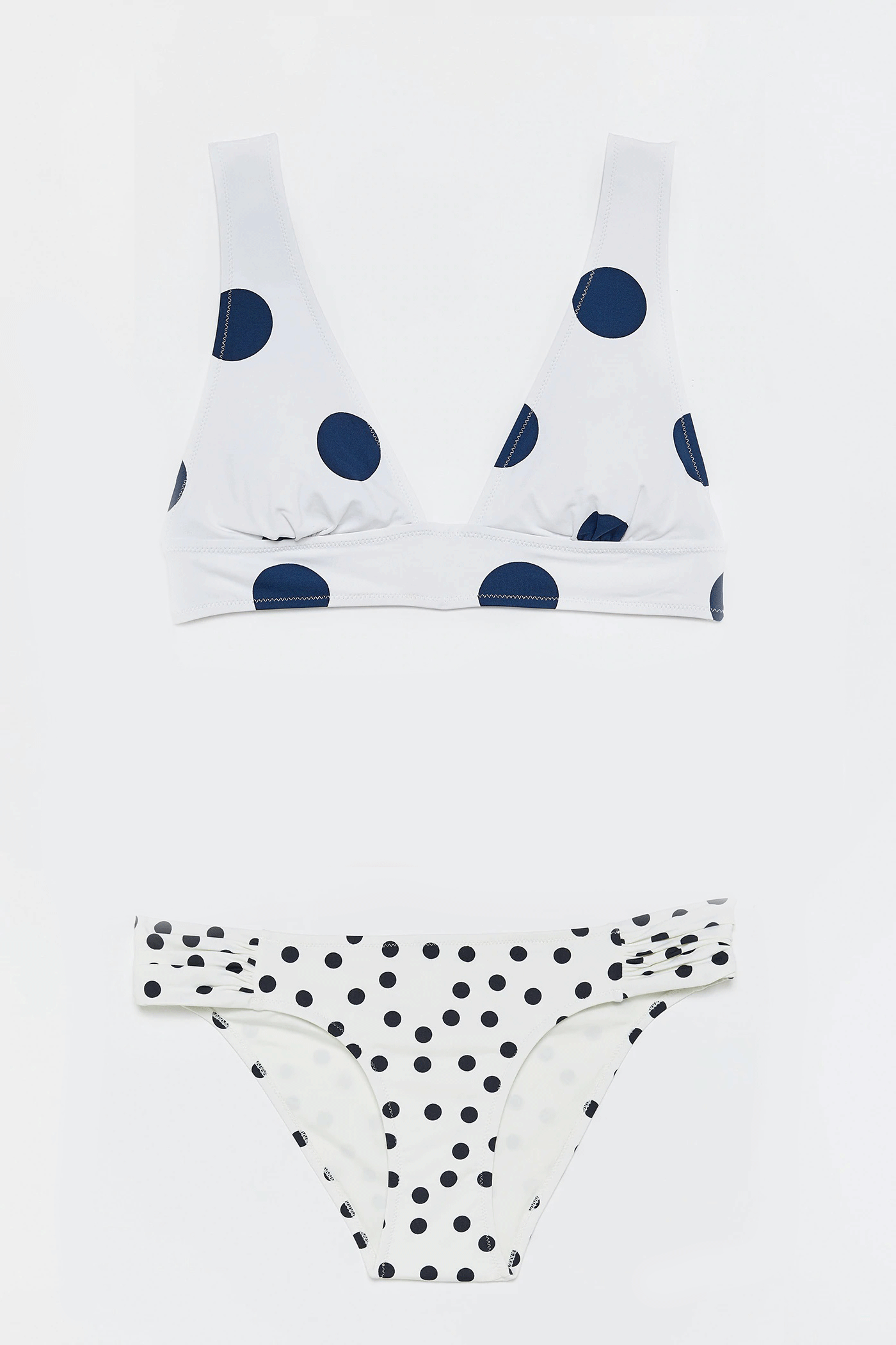 Nos vemos mañana servidor Vatio 10 bikinis súper rebajados con el estampado del verano: los lunares | Moda  | S Moda EL PAÍS