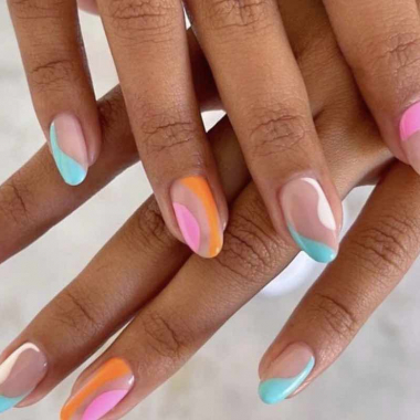 French Outline Manicure