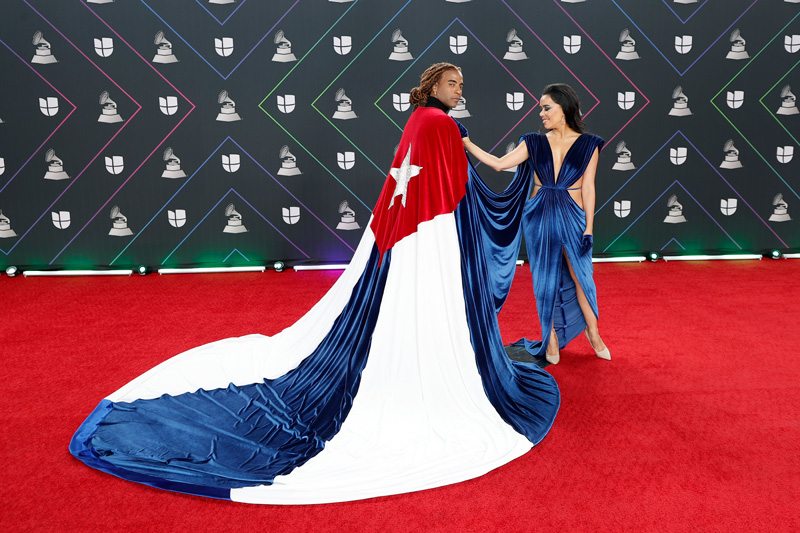 Chispa  chispear Tormento recuperación Todos los looks de la alfombra roja de los Latin Grammy 2021 | Moda | S  Moda EL PAÍS