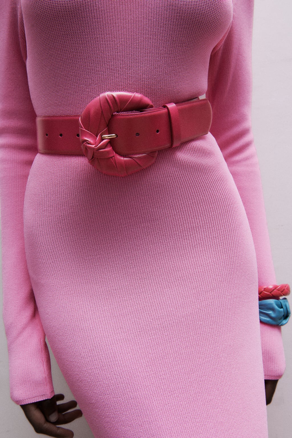 14 cinturones capaces de levantar cualquier look | Shopping | S Moda EL PAÍS