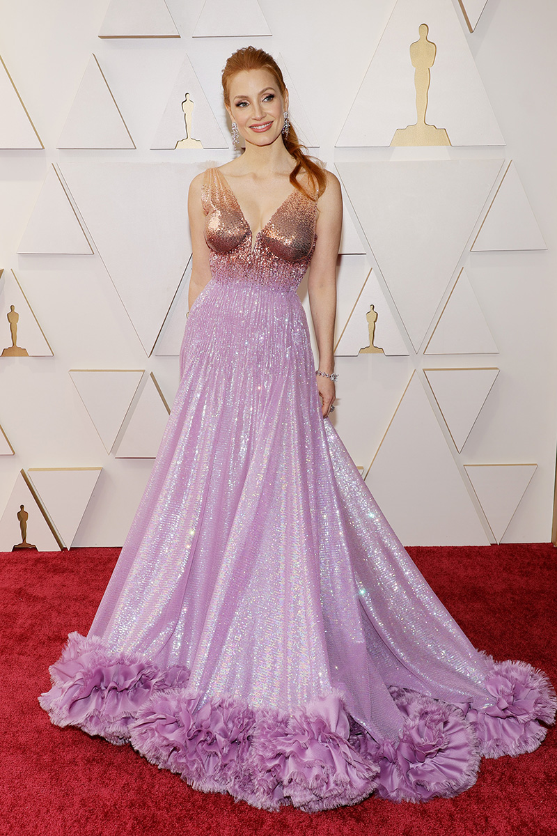 Jessica Chastain en la alfombra roja de los Oscars 2022