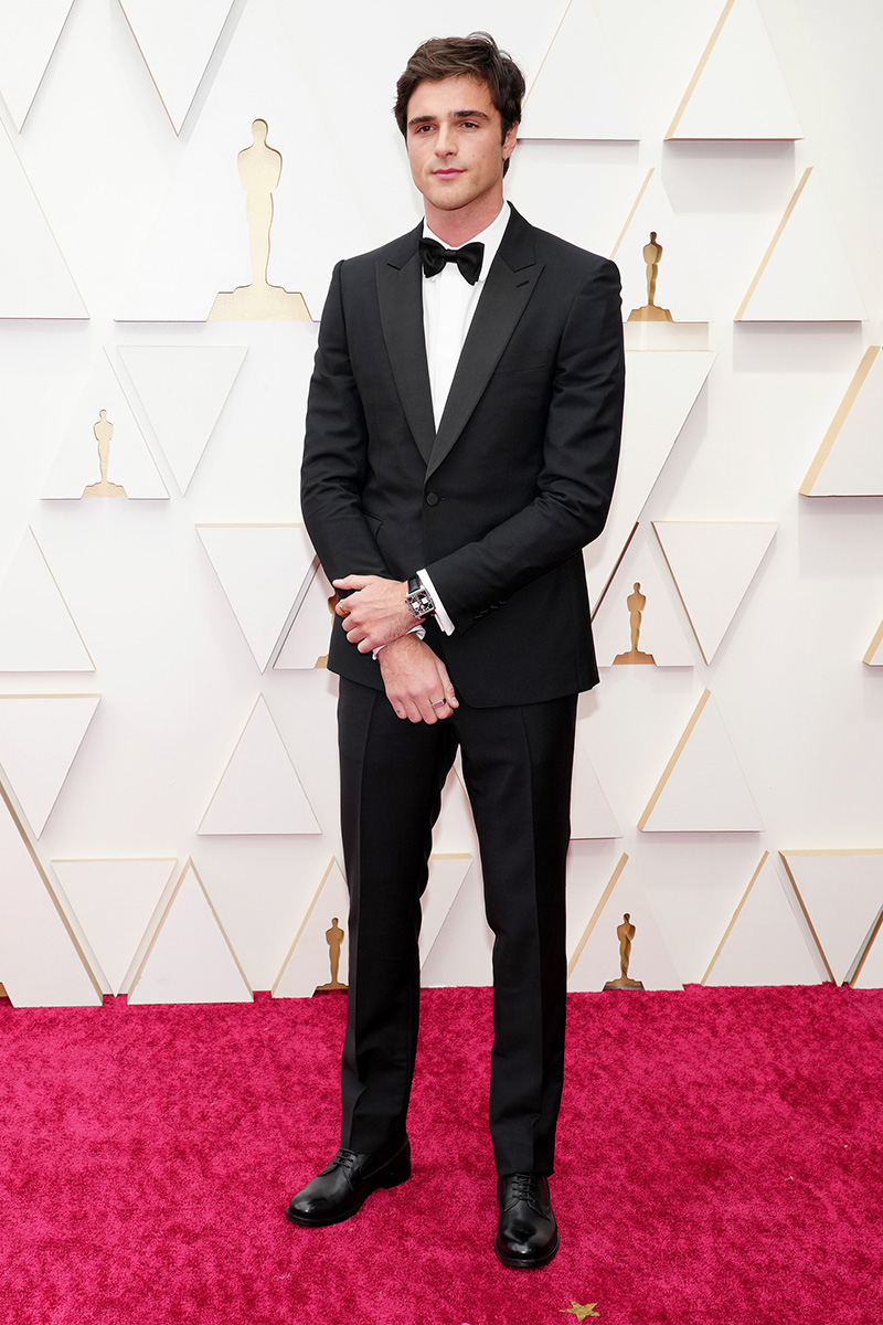 El actor Jacob Elordi en la alfombra roja de los Oscar