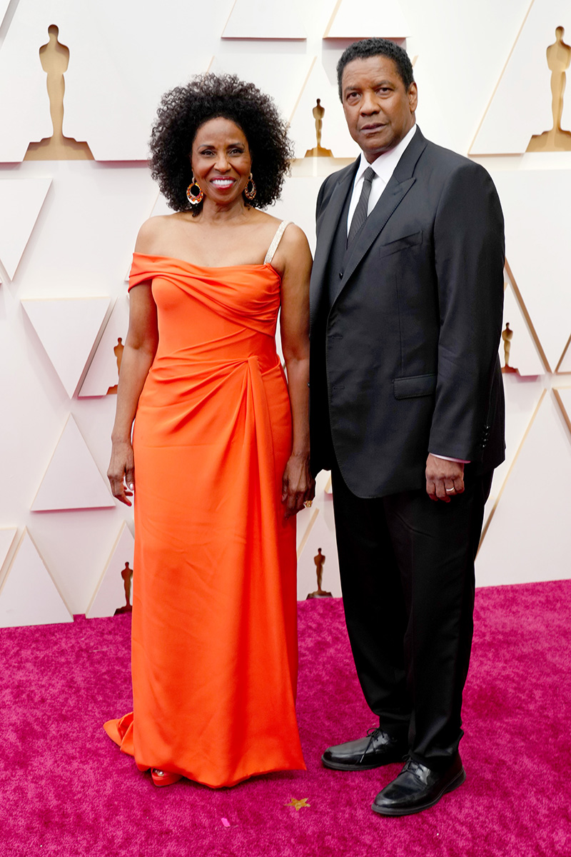 Denzel Washington, nominado a mejor actor por Macbeth, acompañado de su esposa, Pauletta Washington.