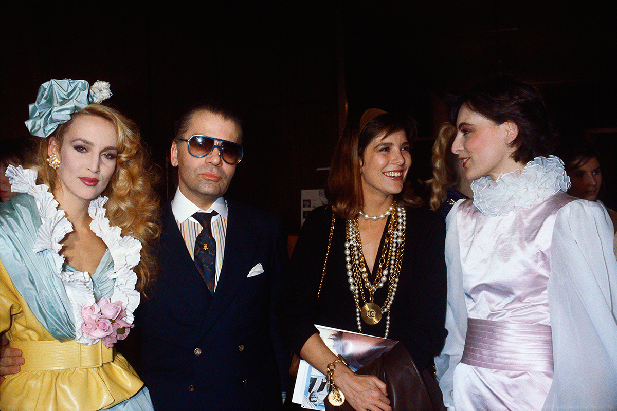 Jerry Hall, Karl Lagerfeld, Carolina de Mónaco e Inès de la Fressange