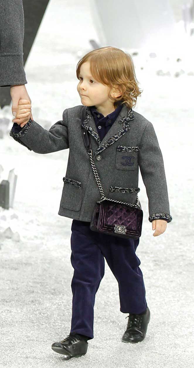 Foto del día: cómo luciría tu hijo si le vistiera Lagerfeld