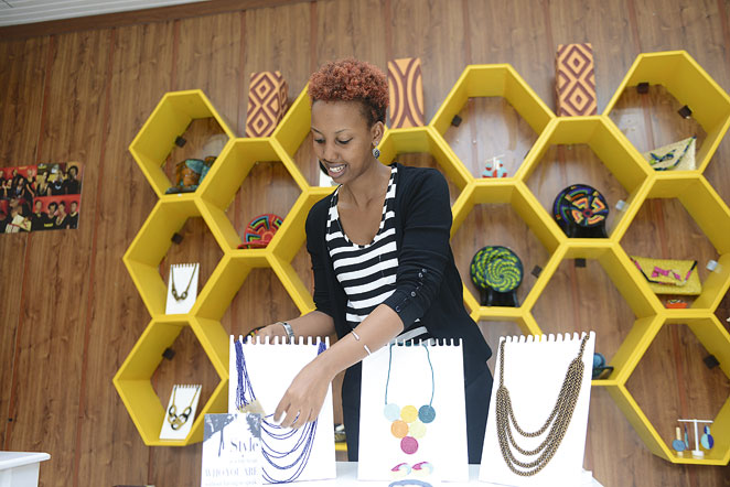 La moda sube al trono en Ruanda