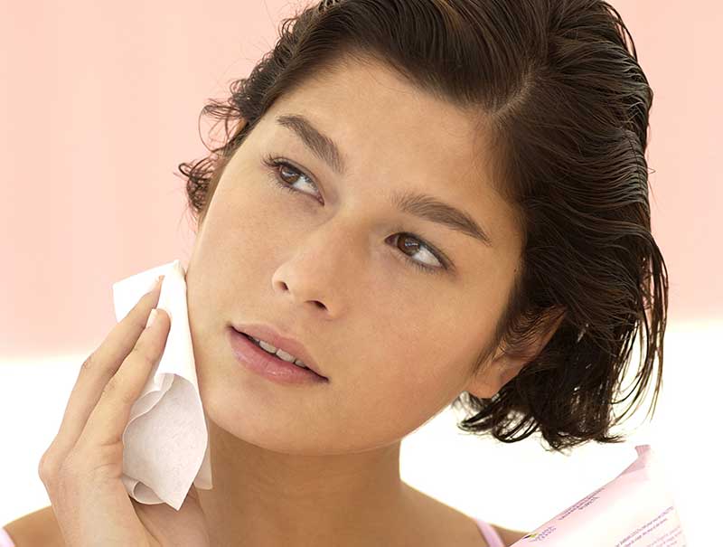 adecuado felicidad italiano Son las toallitas desmaquillantes buenas o malas para tu piel? | Belleza,  Maquillaje | S Moda EL PAÍS